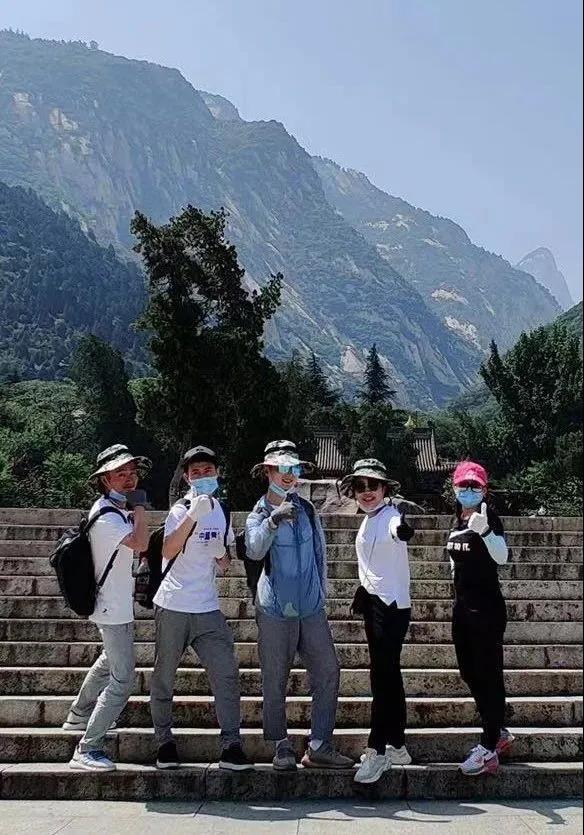 水思源——優(yōu)秀團隊經理“蓉姐”