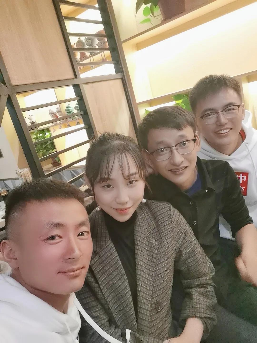 水思源——優(yōu)秀團隊經理“蓉姐”